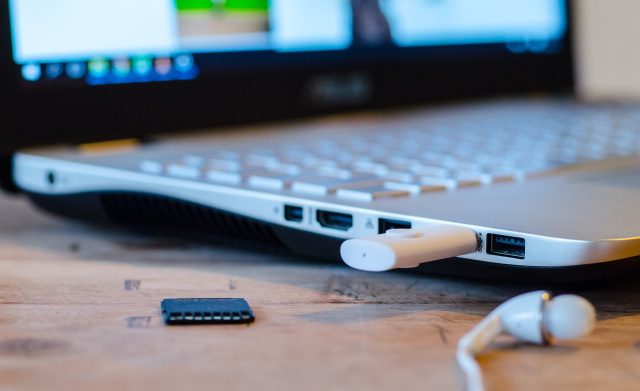 Windows_10_unplug_a_USB_stick-1